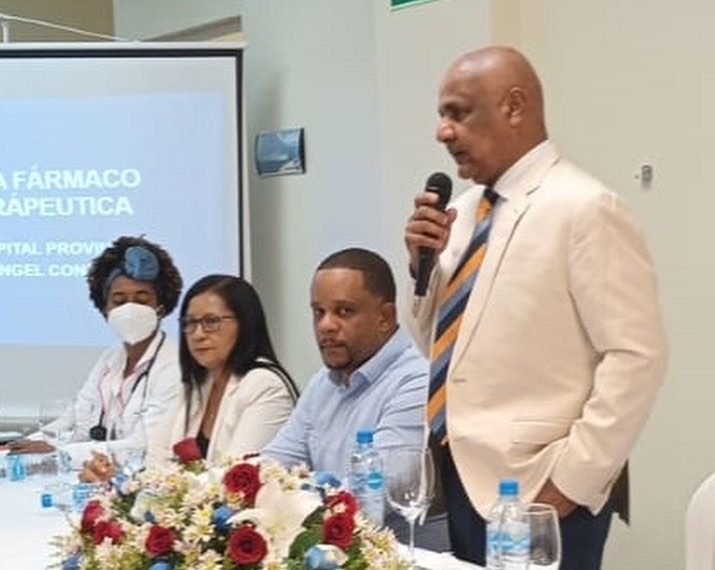 Hospital &Aacute;ngel Contreras de Monte Plata lanza Gu&iacute;a F&aacute;rmaco Terap&eacute;utica&nbsp;