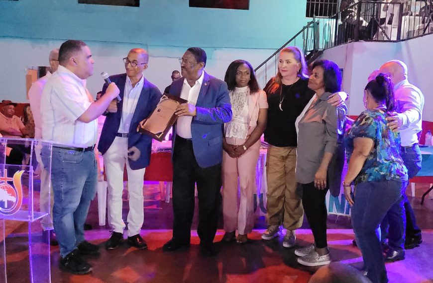 JUVELANFE reconoce trayectoria y aportes del Dr. Edisson F&eacute;liz F&eacute;liz