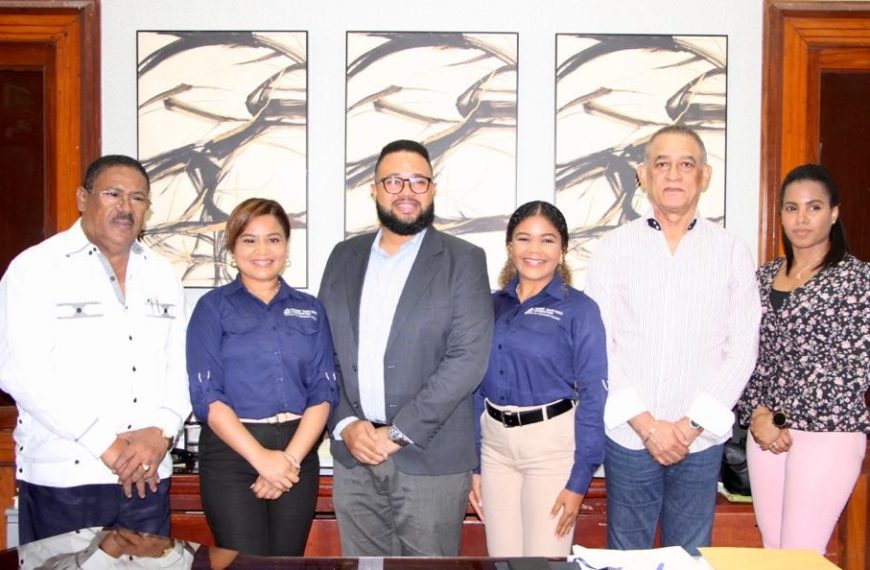 SRSM recibe visita de Fundaci&oacute;n Pedro Mart&iacute;nez para Unidad Diagn&oacute;stica en Manoguayabo