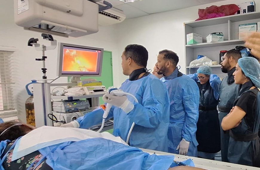 Centro de Gastroenterolog&iacute;a realiza segunda jornada endosc&oacute;pica con tubos desechables