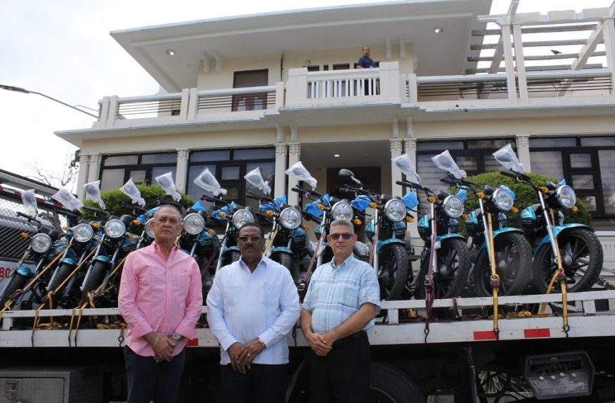 El SRSM recibe flotilla de motocicletas para eficientizar servicios Centros de Primer Nivel