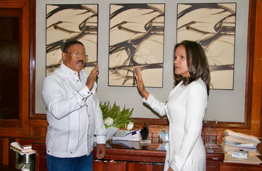 Juramentan nueva directora en Hospital Dr. Jos&eacute; Manuel Rodr&iacute;guez Jim&eacute;nes (Santo Socorro)