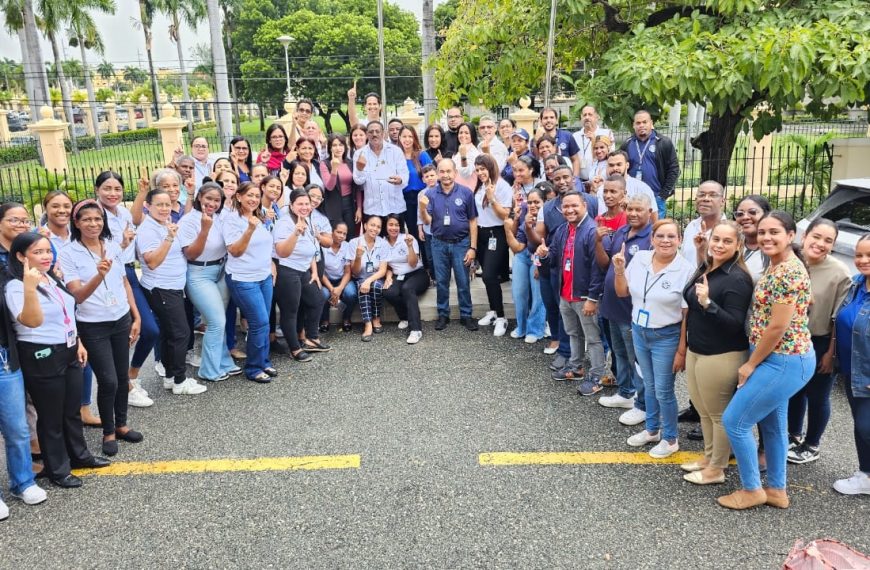 Director SRSM valora 1er Lugar como Regional y esfuerzo colaboradores hospitales ganadores en Premios SNS