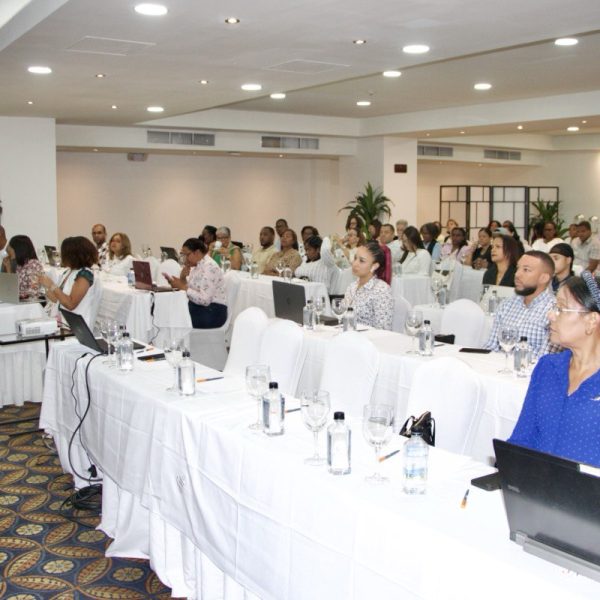 Hospitales del SRSM se capacitan para proyección de medicamentos e insumos 2026