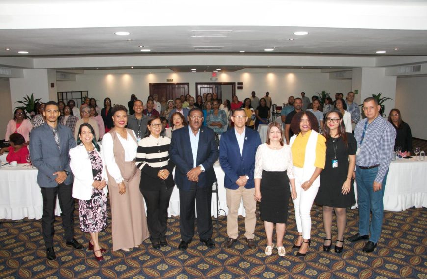Hospitales del Gran Santo Domingo y Monte Plata validan programaci&oacute;n de medicamentos e insumos para el 2026