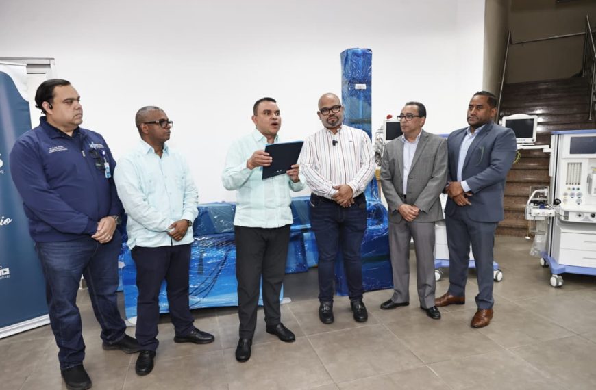 SNS entrega modernos equipos m&eacute;dicos al Hospital Traumatol&oacute;gico Dr. Dar&iacute;o Contreras