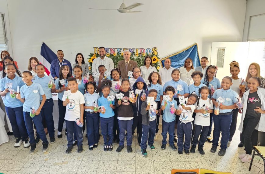 M&aacute;s de 2,400 estudiantes de Pedro Brand y SDO beneficiados con programa &ldquo;Salud Escolar&rdquo; del SNS